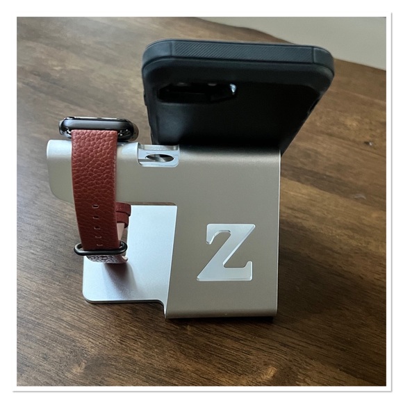 ZEIGER  Phone / Tablet & Smart Watch Stand - Picture 9 of 10